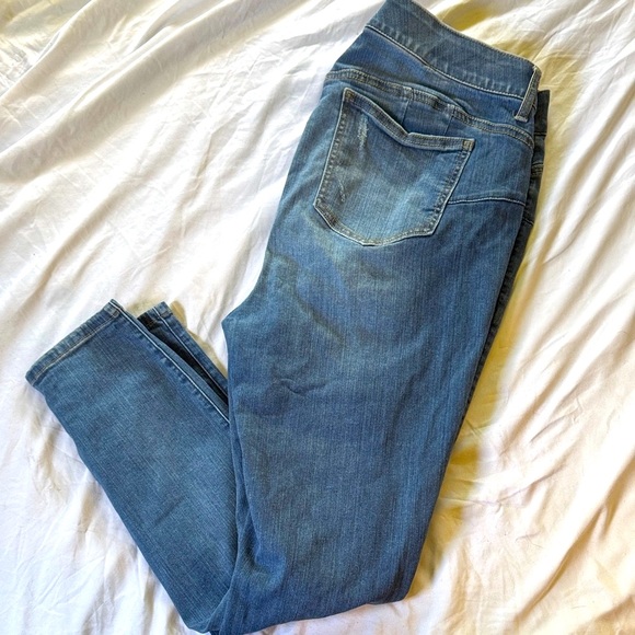 Torrid Distressed Blue Skinny Jeans – Plus Size - Picture 3 of 5